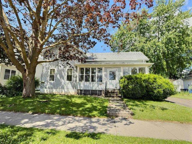 1833 MINNESOTA STREET, Oshkosh, WI 54902