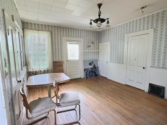1833 MINNESOTA STREET, Oshkosh, WI 54902