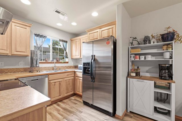 10725 E Broadway Ave, Spokane Valley, WA 99206