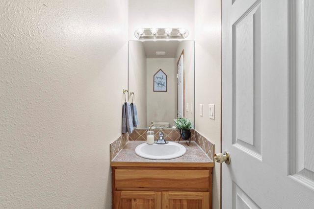 10725 E Broadway Ave, Spokane Valley, WA 99206