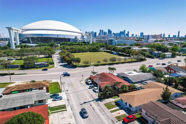 1722 NW 5th St 1722, Miami, FL 33125