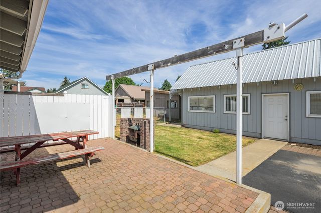 819 1st Street, Cle Elum, WA 98922