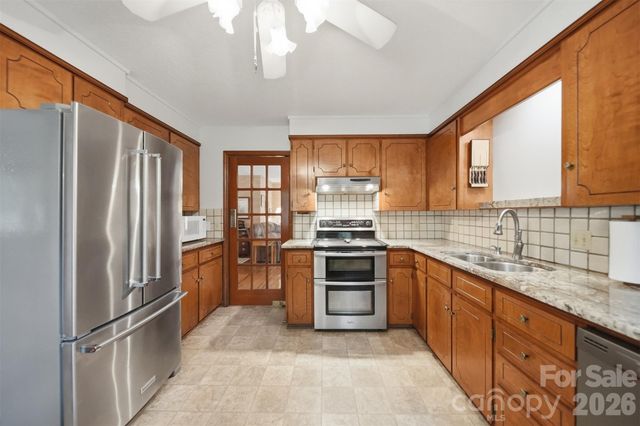 104 Laurelwood Drive, Morganton, NC 28655