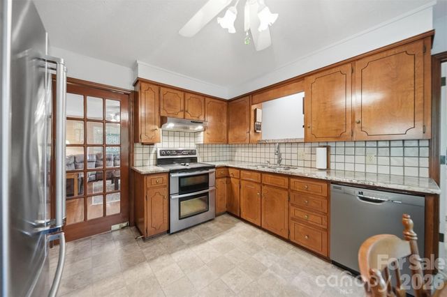 104 Laurelwood Drive, Morganton, NC 28655