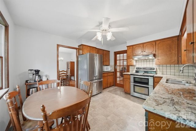 104 Laurelwood Drive, Morganton, NC 28655