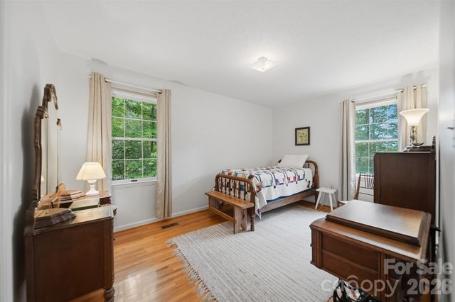 104 Laurelwood Drive, Morganton, NC 28655
