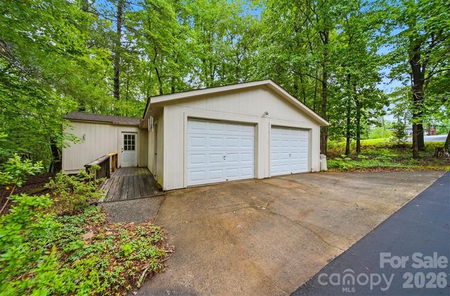 104 Laurelwood Drive, Morganton, NC 28655
