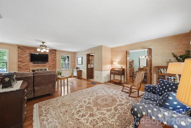 104 Laurelwood Drive, Morganton, NC 28655