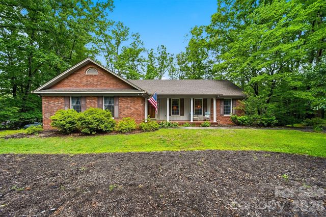 104 Laurelwood Drive, Morganton, NC 28655