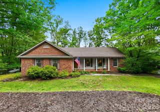 104 Laurelwood Drive, Morganton, NC 28655