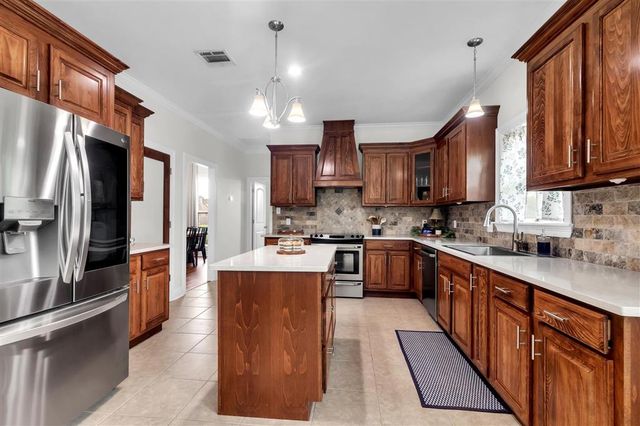 1636 N Woodland Forest Drive, Lake Charles, LA 70611