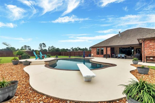 1636 N Woodland Forest Drive, Lake Charles, LA 70611