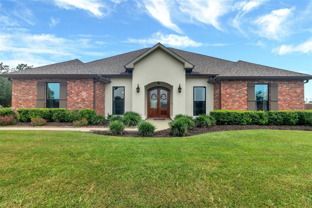 1636 N Woodland Forest Drive, Lake Charles, LA 70611