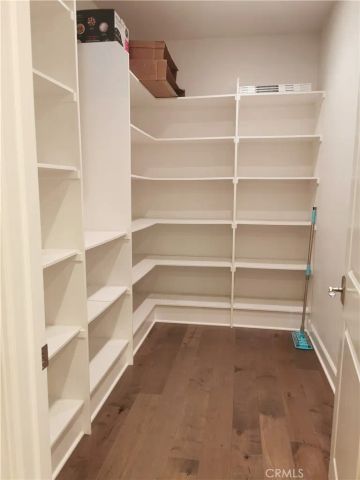 16 Branding Iron, Irvine, CA 92602