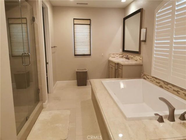 16 Branding Iron, Irvine, CA 92602