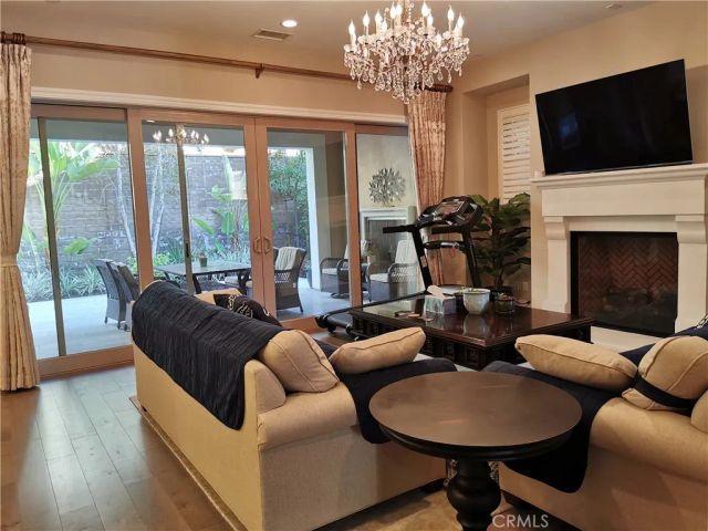 16 Branding Iron, Irvine, CA 92602