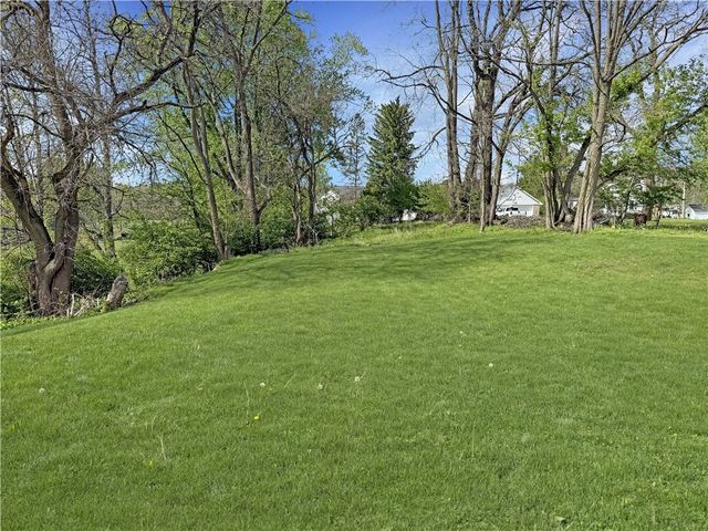 238 Reserve Sq, Wampum, PA 16157