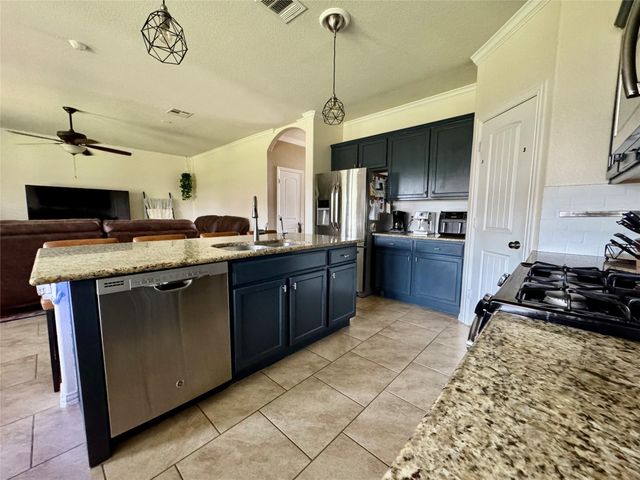4320 Chestnut Meadows BND, Georgetown, TX 78626
