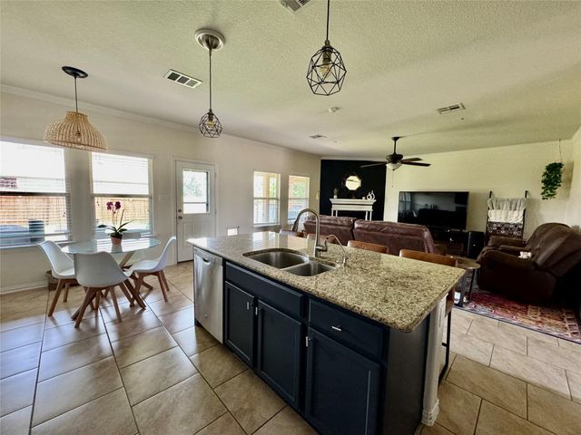 4320 Chestnut Meadows BND, Georgetown, TX 78626