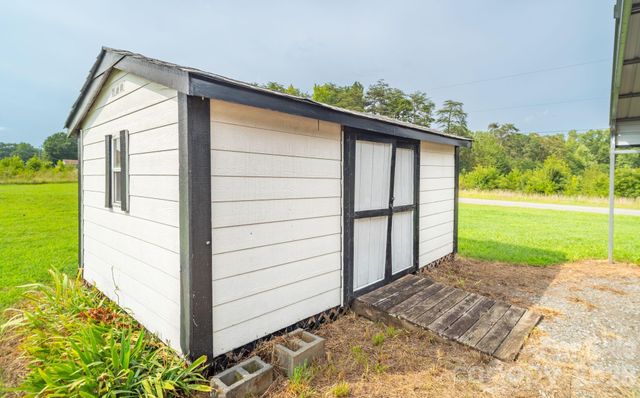 102 Jenny Drive, Shelby, NC 28152