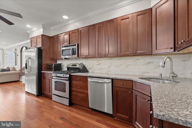 1824 S CHARLES ST, Baltimore, MD 21230