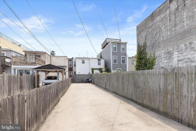 1824 S CHARLES ST, Baltimore, MD 21230