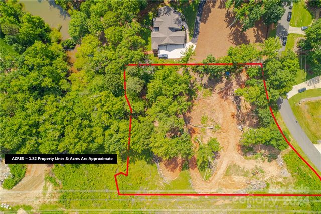 345 Squirrel Lane, Clover, SC 29710