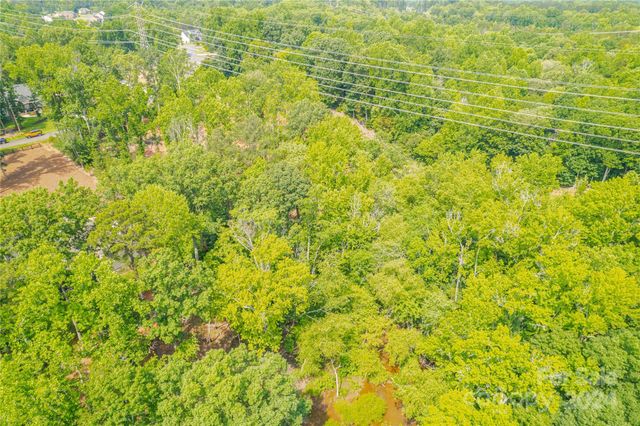 345 Squirrel Lane, Clover, SC 29710