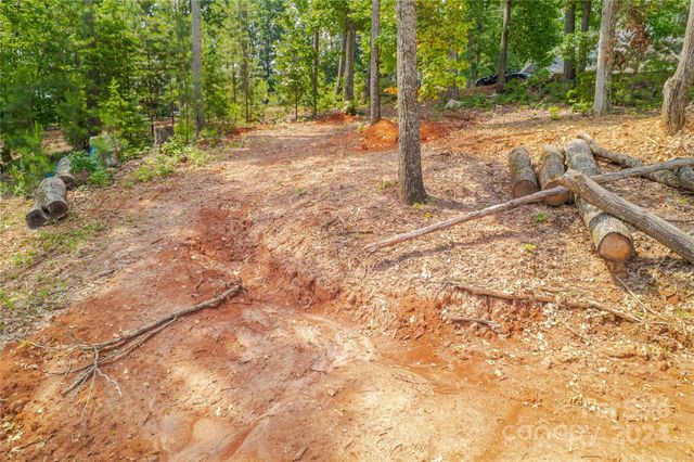 345 Squirrel Lane, Clover, SC 29710