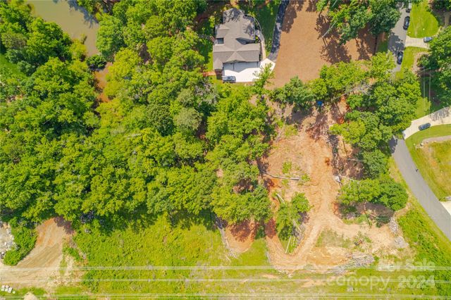 345 Squirrel Lane, Clover, SC 29710