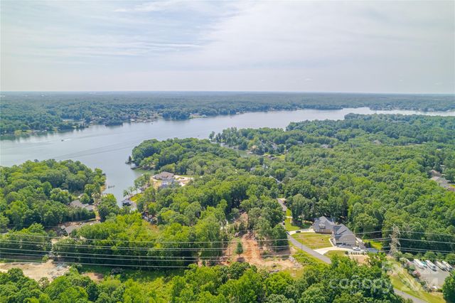 345 Squirrel Lane, Clover, SC 29710