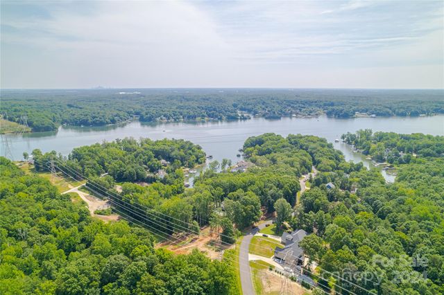 345 Squirrel Lane, Clover, SC 29710