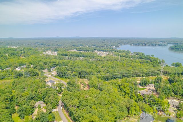 345 Squirrel Lane, Clover, SC 29710