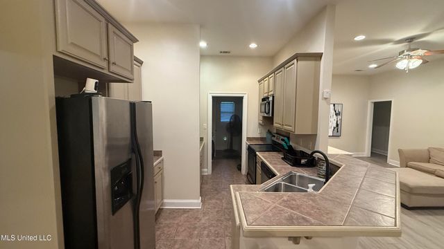 13 S Bridle Bend, Hattiesburg, MS 39402