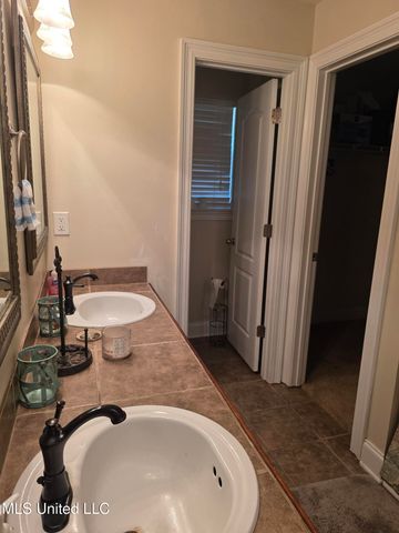 13 S Bridle Bend, Hattiesburg, MS 39402