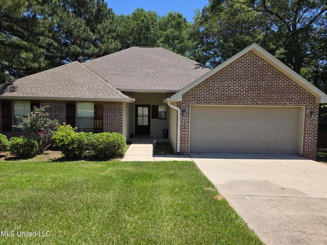 13 S Bridle Bend, Hattiesburg, MS 39402