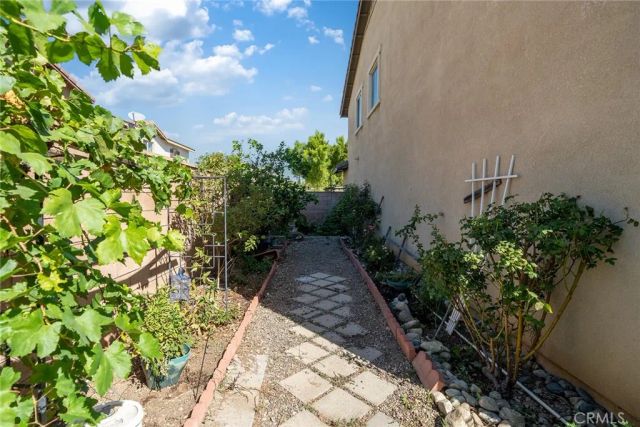 16817 Morning Dew Lane, Fontana, CA 92336