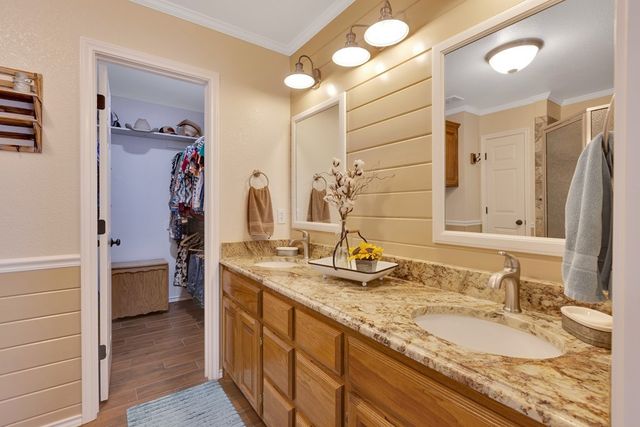 16410 N Western Ave, Gardendale, TX 79758