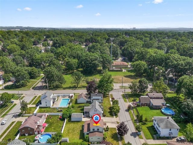 2323 13th Street, Cuyahoga Falls, OH 44223