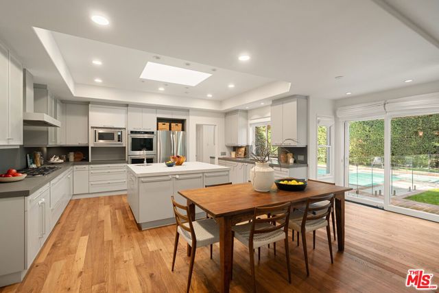 642 Warner Avenue, Los Angeles, CA 90024