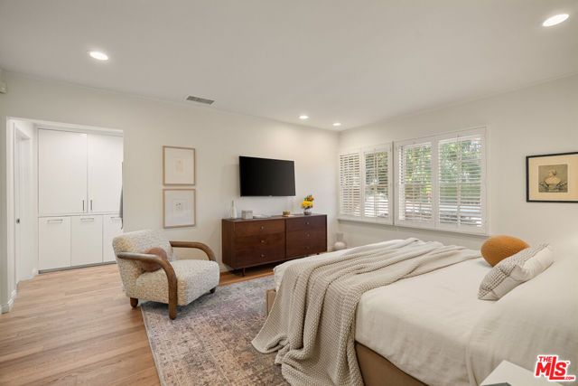 642 Warner Avenue, Los Angeles, CA 90024