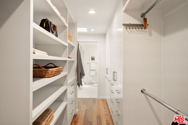 642 Warner Avenue, Los Angeles, CA 90024