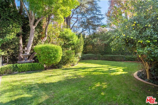 642 Warner Avenue, Los Angeles, CA 90024