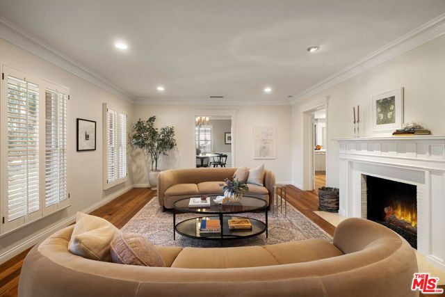 642 Warner Avenue, Los Angeles, CA 90024