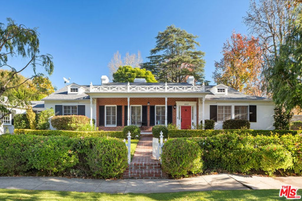 642 Warner Avenue, Los Angeles, CA 90024