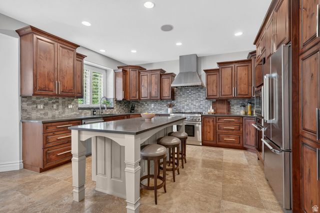 8230 DEER RUN WAY, South Weber, UT 84405