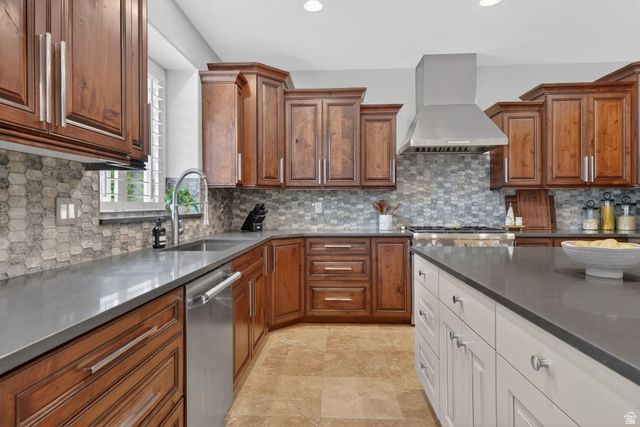 8230 DEER RUN WAY, South Weber, UT 84405