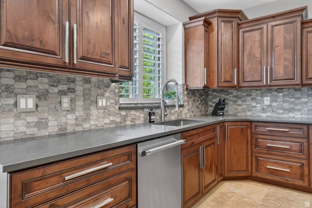 8230 DEER RUN WAY, South Weber, UT 84405