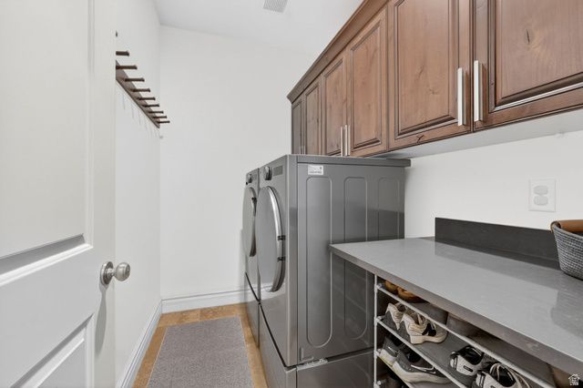 8230 DEER RUN WAY, South Weber, UT 84405