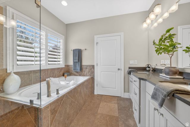 8230 DEER RUN WAY, South Weber, UT 84405